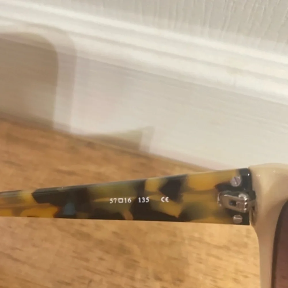 OSCAR DE LA RENTA Cream SSC5138 Cateye Sunglasses